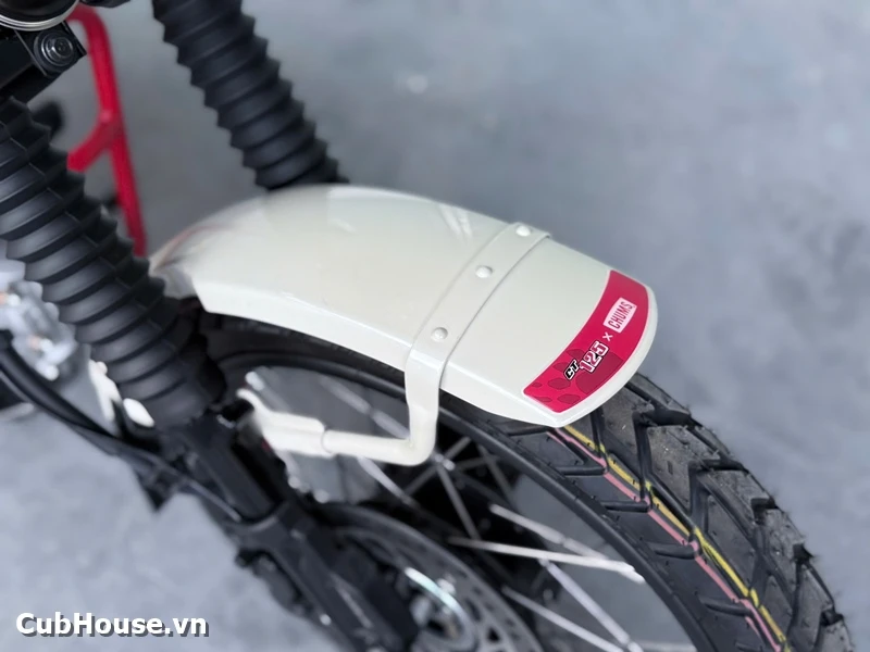 Hình ảnh chi tiết Honda CT125 Chums Limited Edition về đến Cub House Sài Gòn