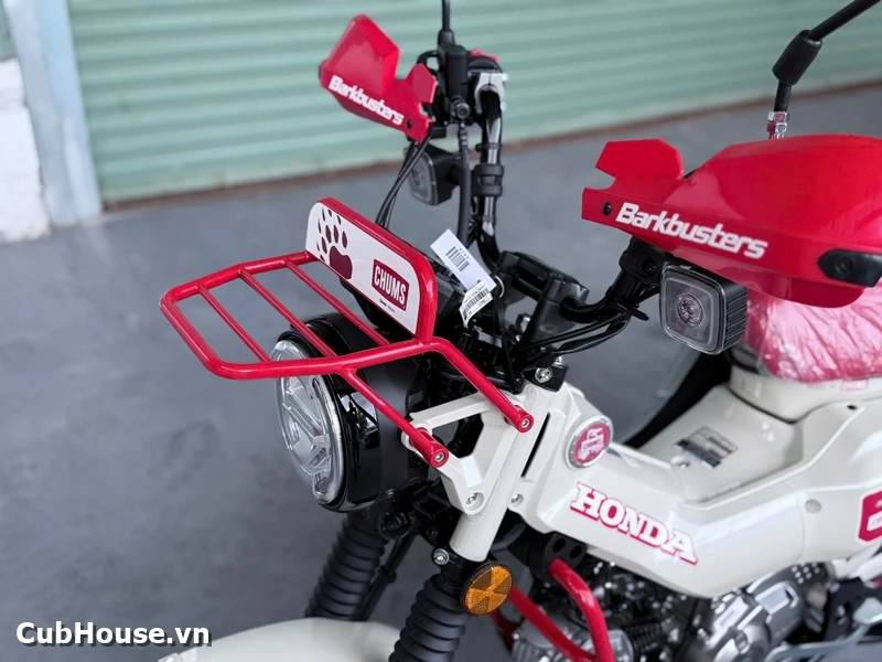 Hình ảnh chi tiết Honda CT125 Chums Limited Edition về đến Cub House Sài Gòn