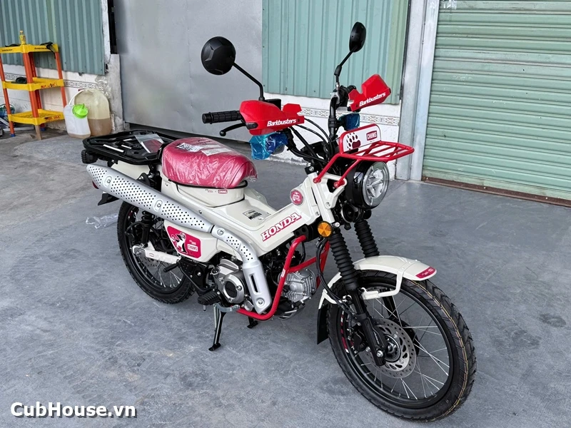 Hình ảnh chi tiết Honda CT125 Chums Limited Edition về đến Cub House Sài Gòn