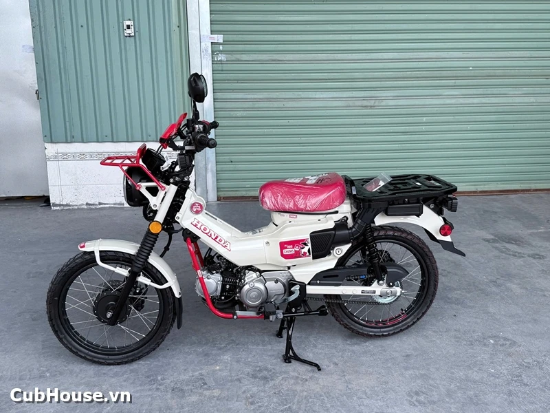 Hình ảnh chi tiết Honda CT125 Chums Limited Edition về đến Cub House Sài Gòn