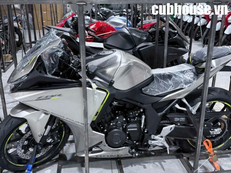 Honda CB500SF và Honda CBR500R Four chính thức lộ diện tại Việt Nam – Kỷ nguyên mới của động cơ 4 xi-lanh đã bắt đầu
