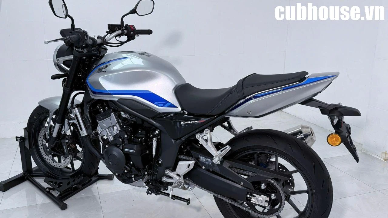 Honda CB500SF Super Four 2026 có gì đặc biệt? Thiết kế cổ điển, động cơ 4 xy-lanh, Honda E-Clutch và giá dự kiến 285 triệu đồng