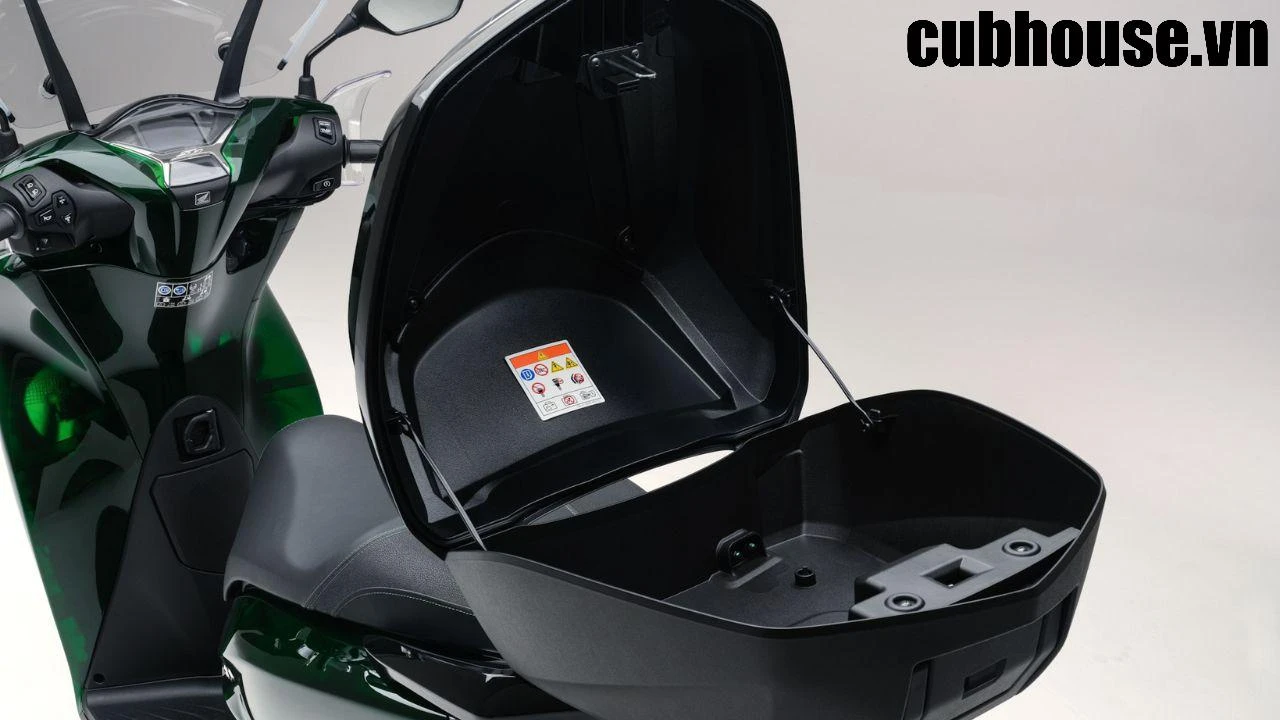 Honda SH Ý Vetro Green 2026 – Tuyệt tác thủy tinh xanh lục bảo khiến giới chơi SH săn lùng
