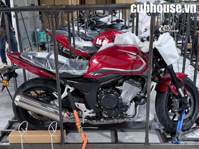 Honda CB500SF và Honda CBR500R Four chính thức lộ diện tại Việt Nam – Kỷ nguyên mới của động cơ 4 xi-lanh đã bắt đầu