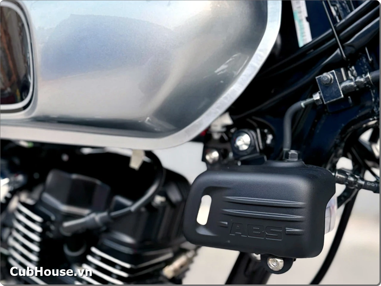 Giao xe Honda CGX150 Vintage 2026 màu Bạc cho chú U60 tại Tân Phú – Hành trình chờ đợi hơn 2 tháng đã có cái kết trọn vẹn 4 giao xe honda cgx150 vintage 2026 mau bac cho chu u60 tai tan phu hanh trinh cho doi hon 2 thang da co cai ket tron ven 12