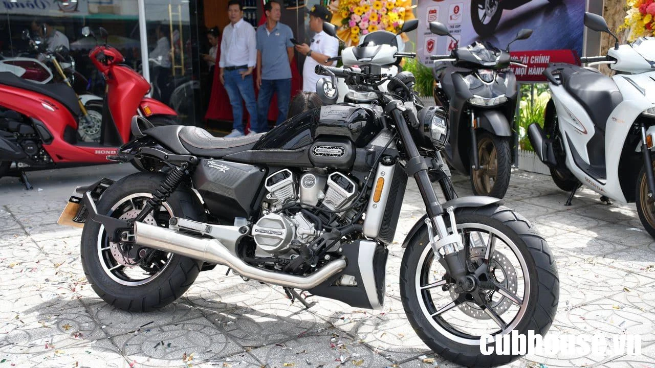 Hyosung GV350X chính thức mở bán tại Việt Nam với giá 135 triệu đồng