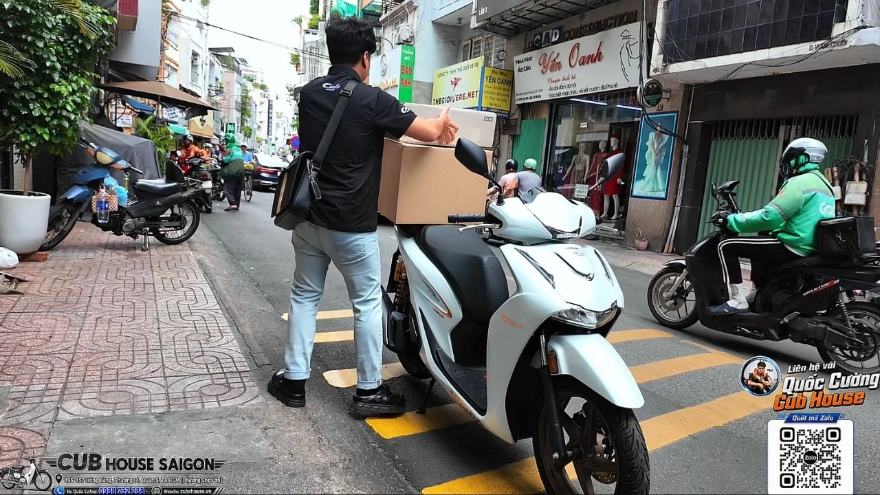 Giao Honda SH150i nhập Ý HMR Newconcept kèm Öhlins tại Quận 3