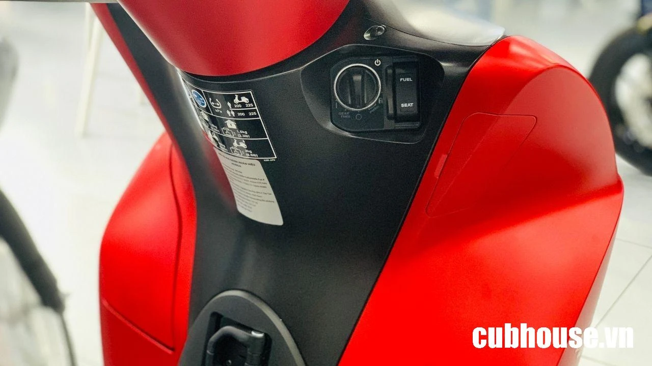 Honda SH150i Italy Sporty Edition đỏ nhám
