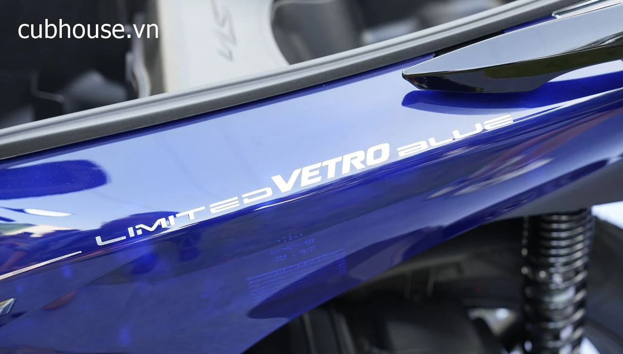 Honda SH150i Vetro Blue 2026