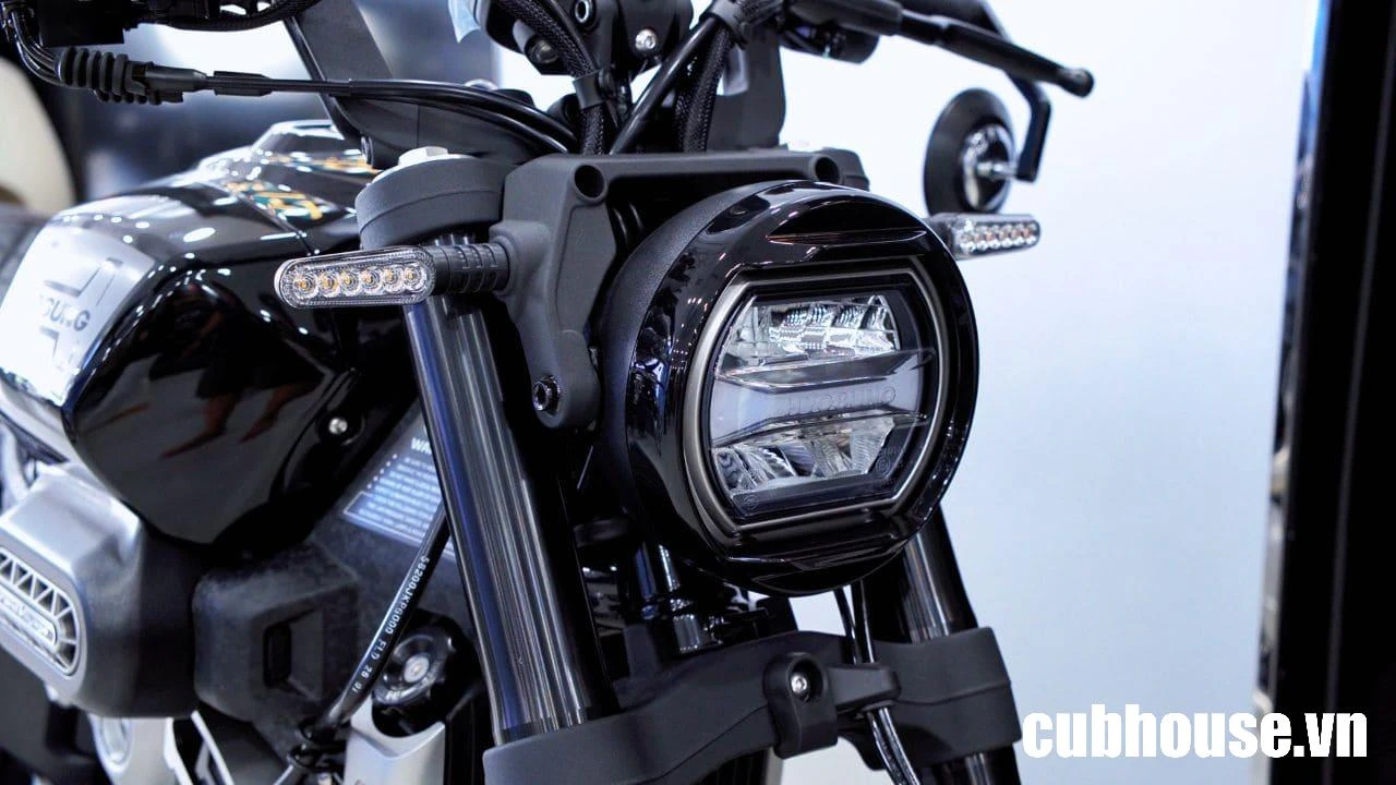 Hyosung GV350X chính thức mở bán tại Việt Nam với giá 135 triệu đồng