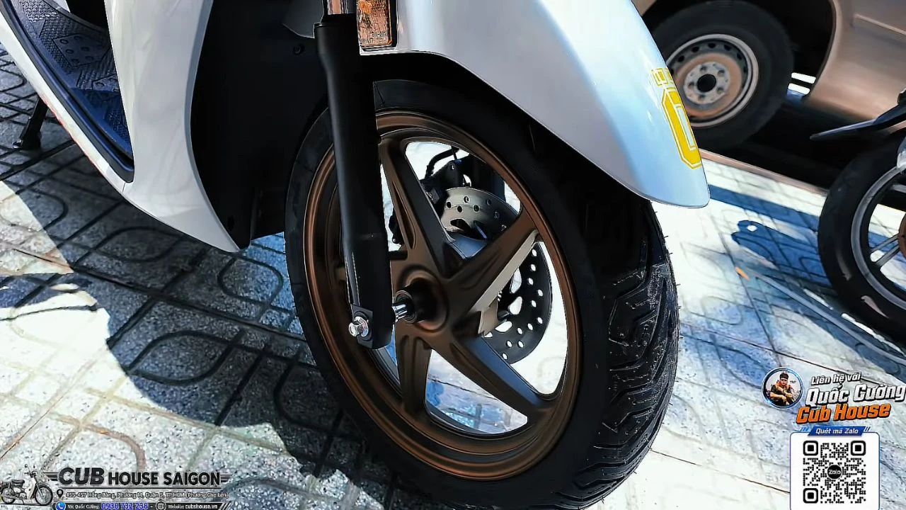 Khui thùng giao xe Honda SH150i nhập Ý, lên phuộc Öhlins tại CubHouse VN