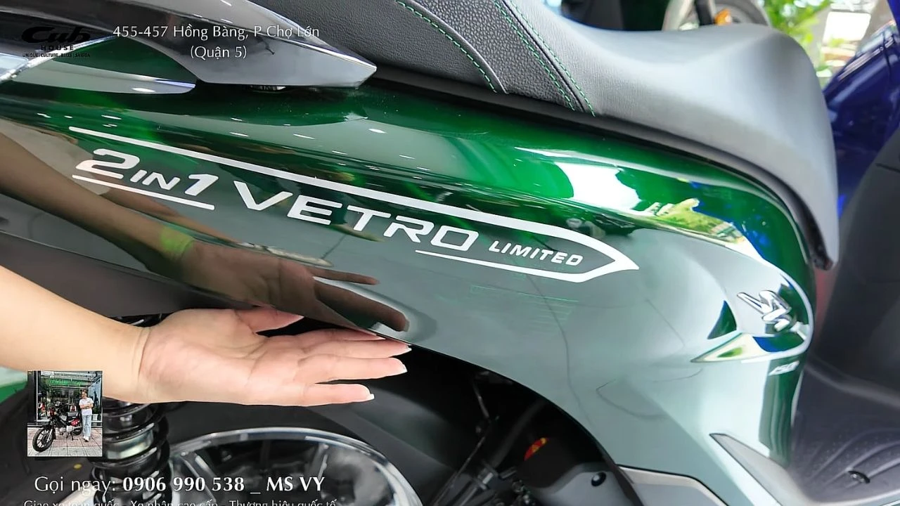 Lạ mắt Honda SH Ý Super Vetro: Một chiếc xe, hai sắc màu