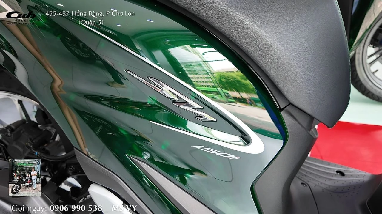 Lạ mắt Honda SH Ý Super Vetro: Một chiếc xe, hai sắc màu