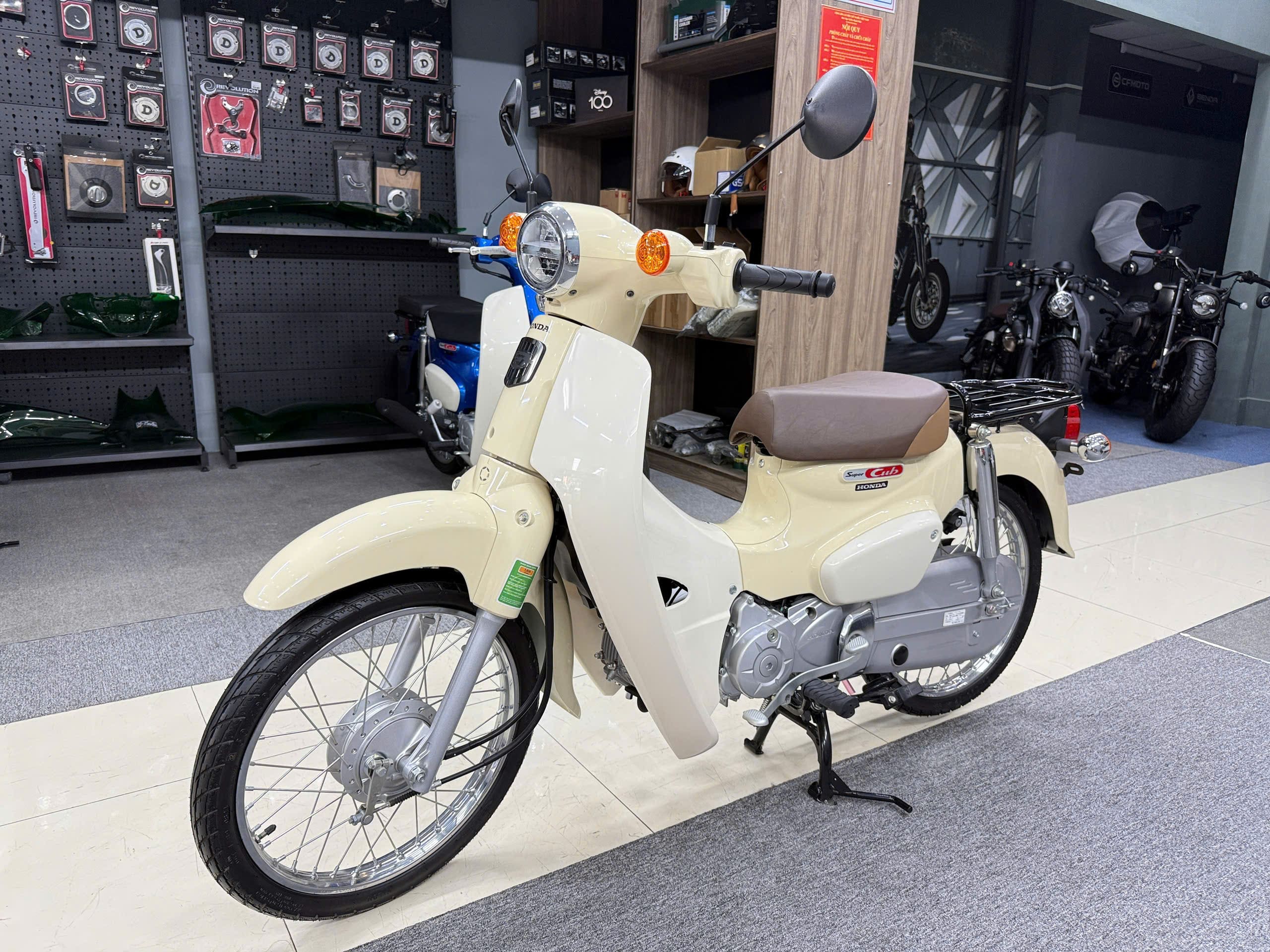 super cub 50cc màu be