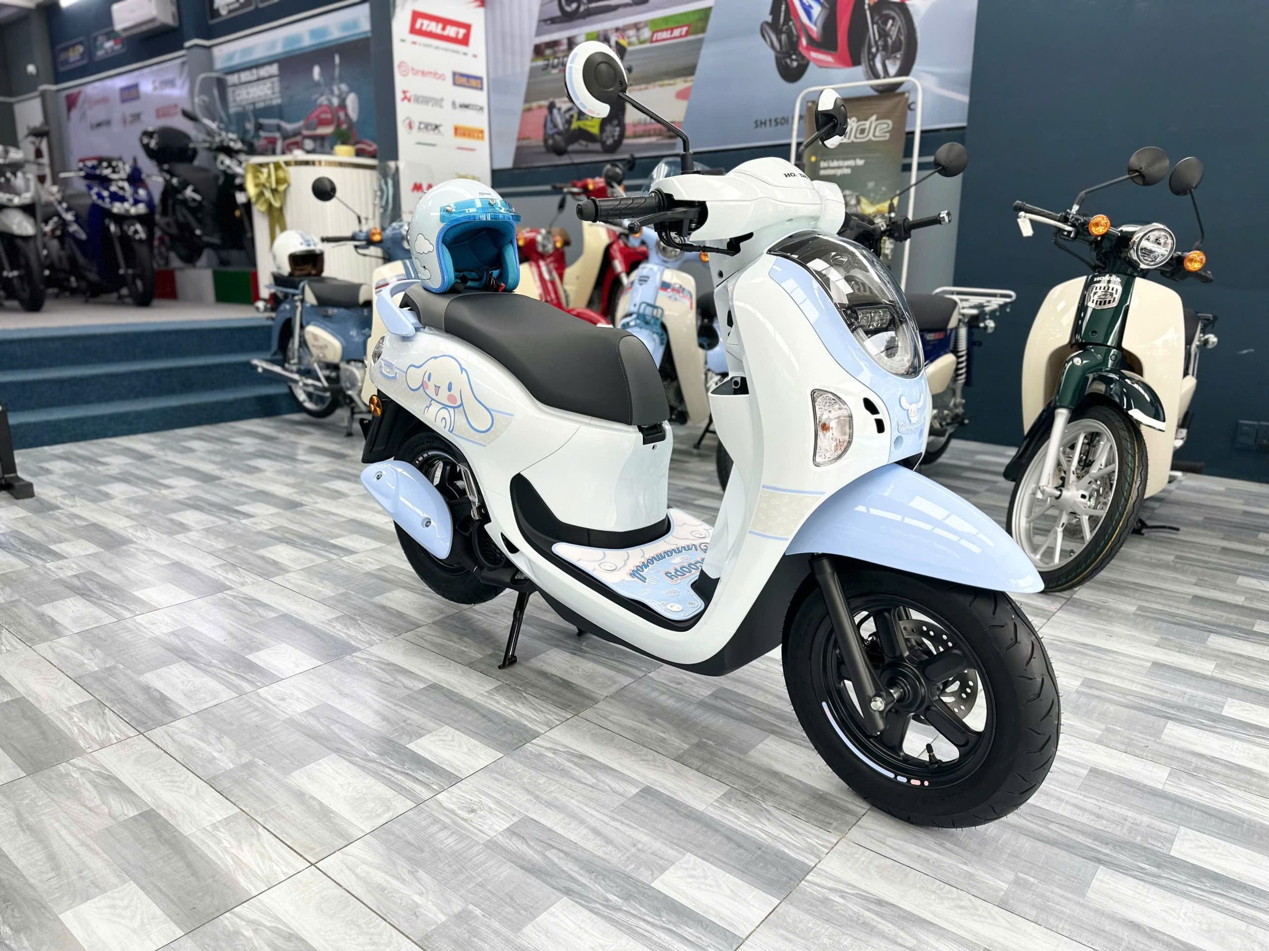 honda scoopy cinnamoroll