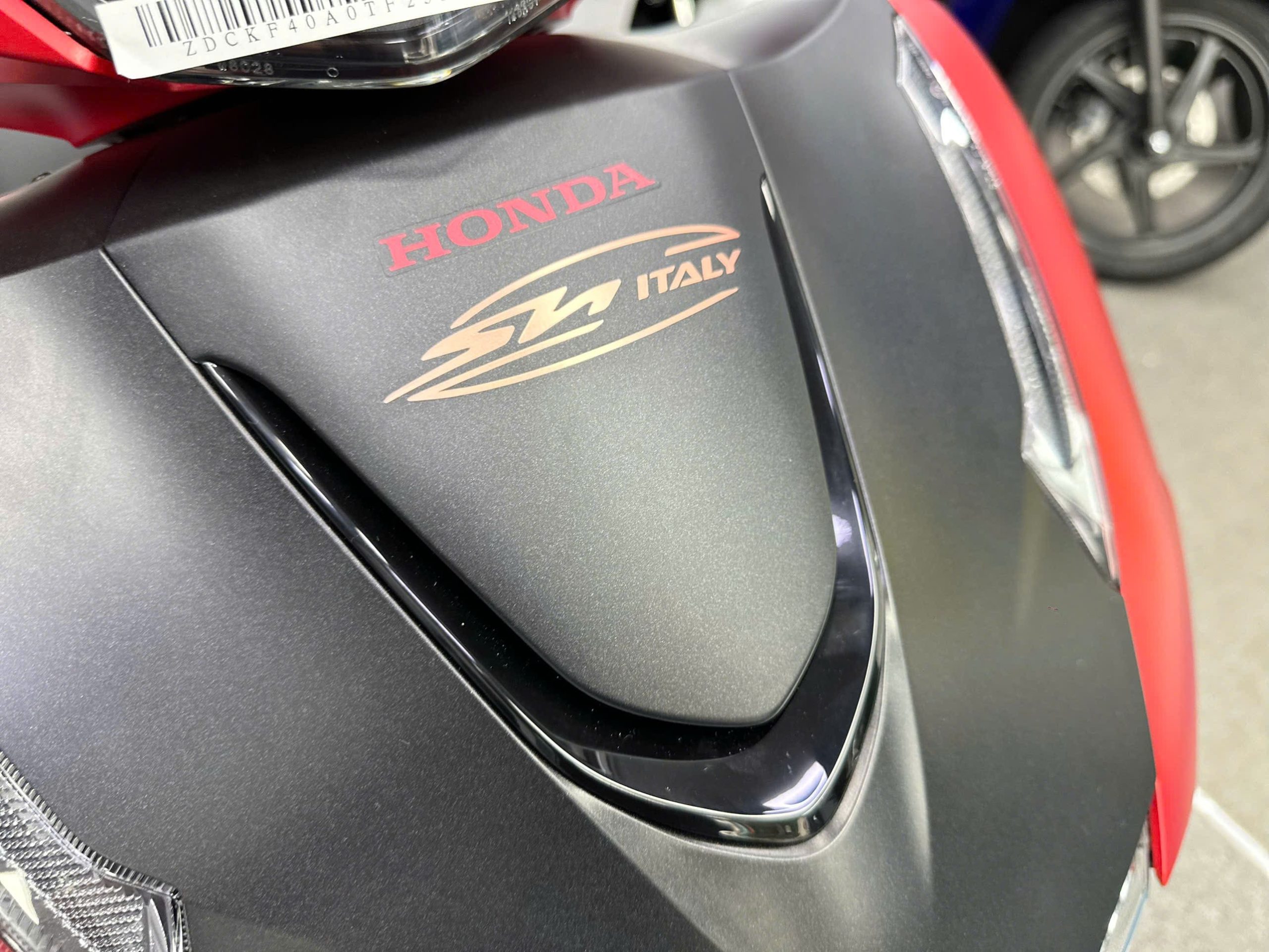 sh ý 150i 2026 màu đỏ