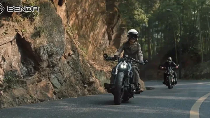 Xe Benda Napoleon 250 Bobber