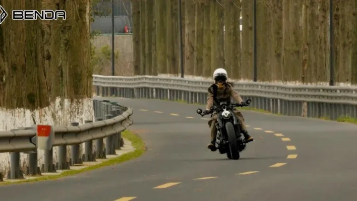 Xe Benda Napoleon 250 Bobber