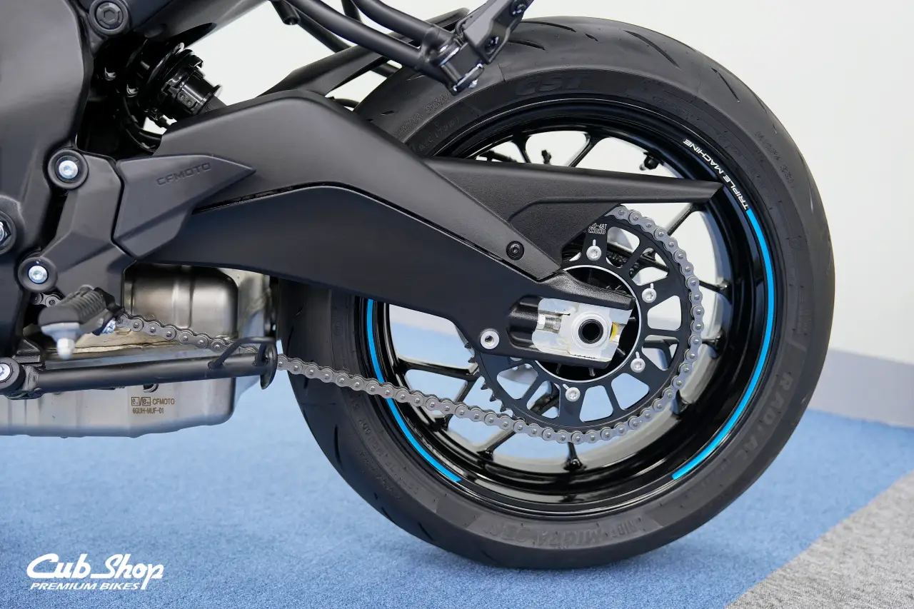 CFMOTO 675 NK
