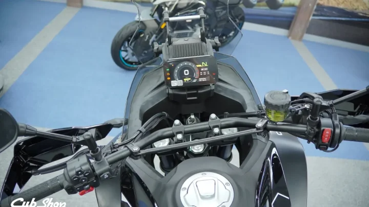 CFMOTO 700 MT