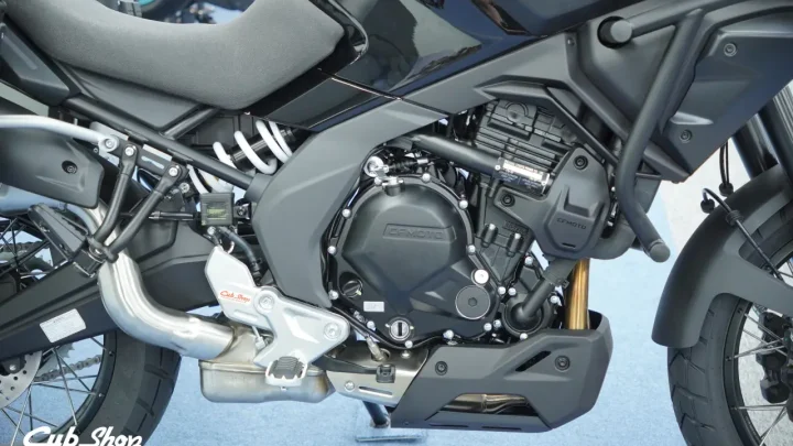 CFMOTO 700 MT