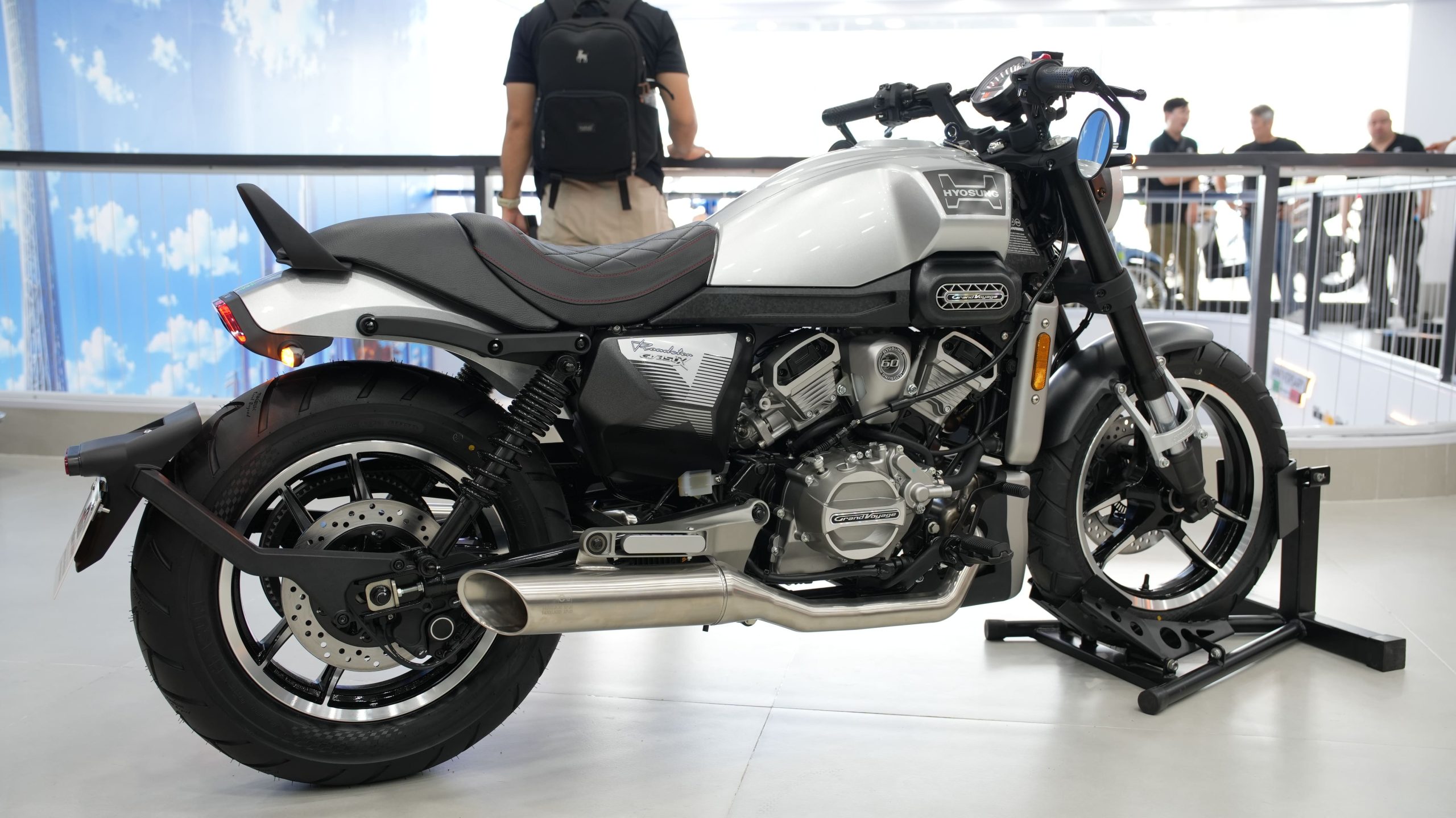 Hyosung GV350X