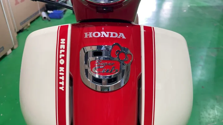 Honda Hello Kitty 50 mới nhập khẩu về Cub Shop – Sự hợp tác biểu tượng và phong cách