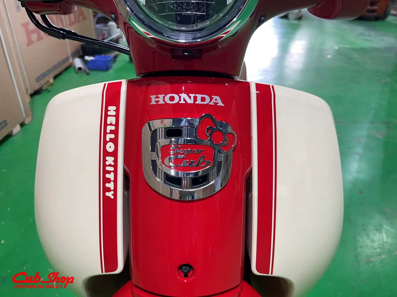 Honda Hello Kitty 50 mới nhập khẩu về Cub Shop - Sự hợp tác biểu tượng và phong cách (83) Honda Hello Kitty 50 mới nhập khẩu về Cub Shop – Sự hợp tác biểu tượng và phong cách