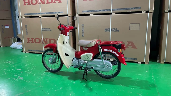 Honda Hello Kitty 50 mới nhập khẩu về Cub Shop – Sự hợp tác biểu tượng và phong cách