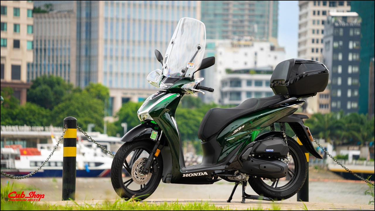 Honda SH Ý Vetro tặng bộ compo giá trị đến từ Ý