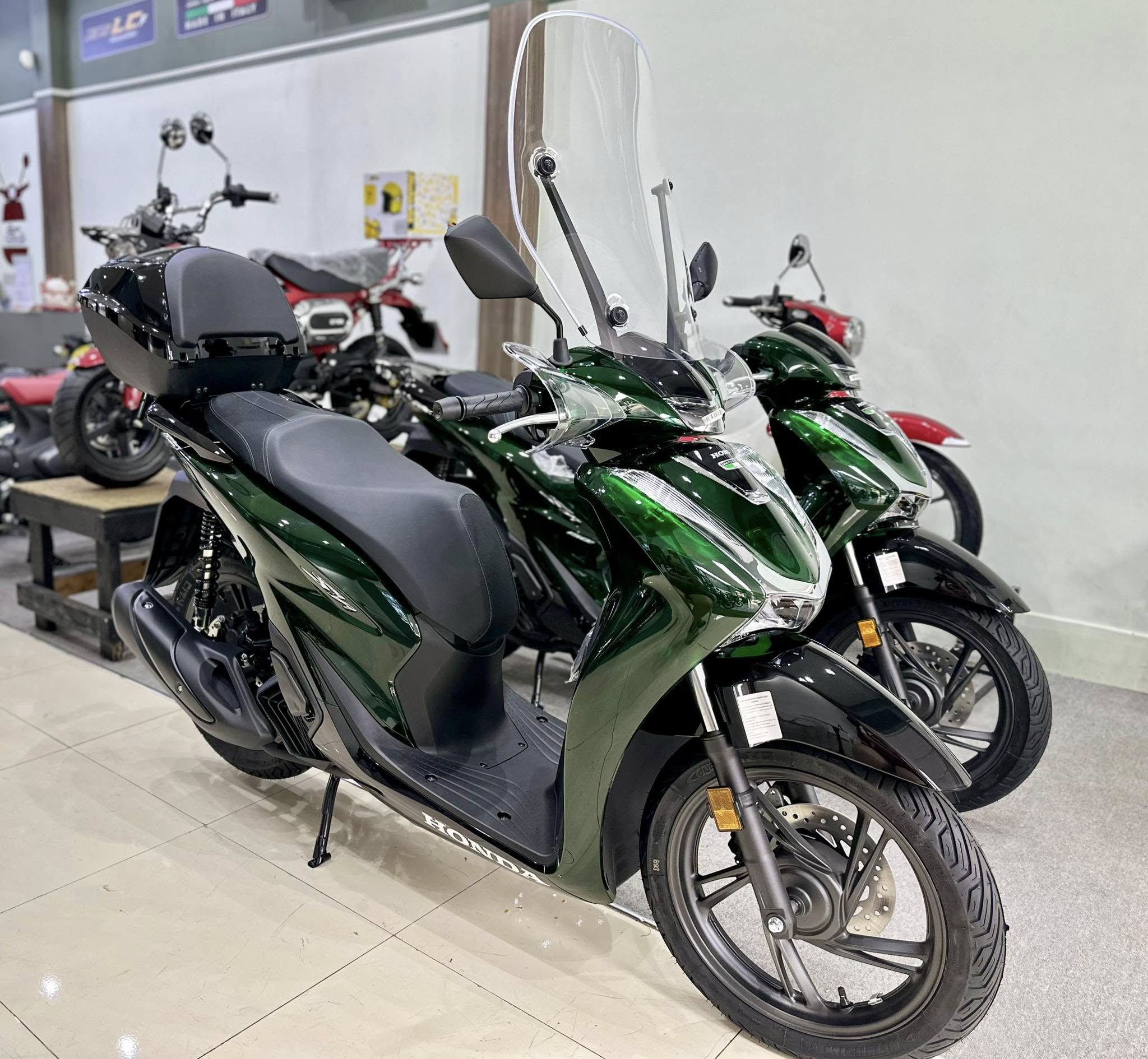 Honda SH125i & SH150i Vetro – Quà Tặng Siêu VIP