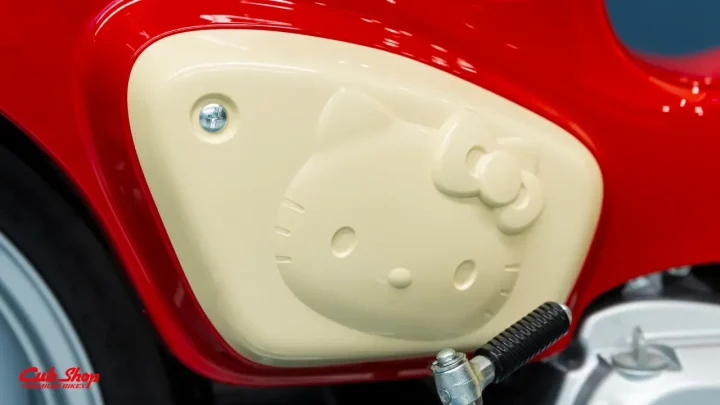 Honda Super Cub 110 – Hello Kitty