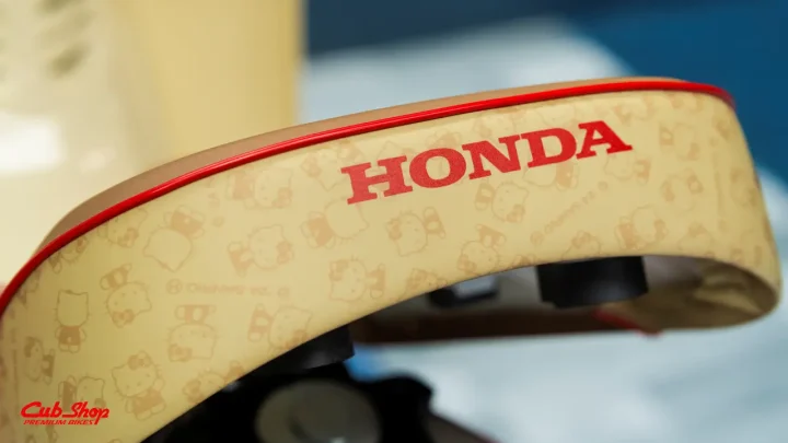 Honda Super Cub 110 – Hello Kitty