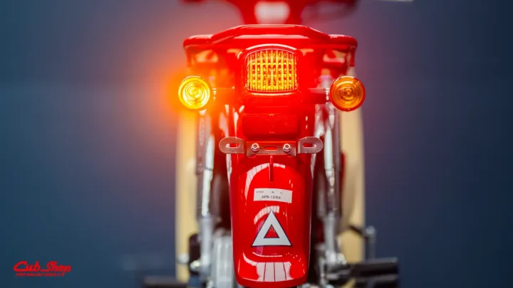Honda Super Cub 110 – Hello Kitty