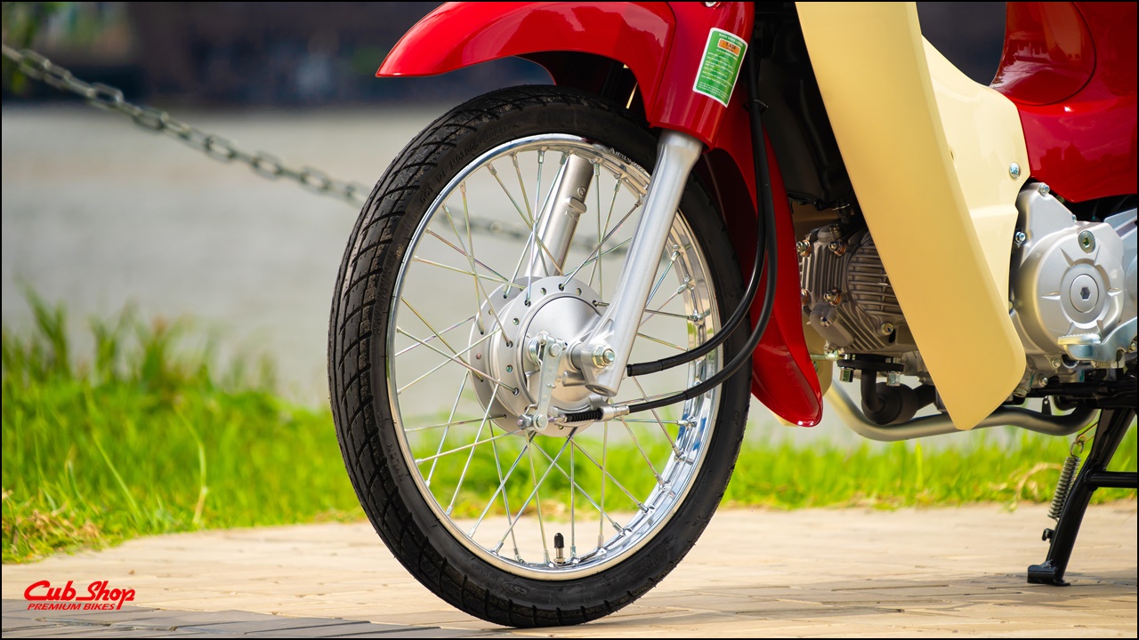 Honda Super Cub 50 Hello Kitty Nhật Bản