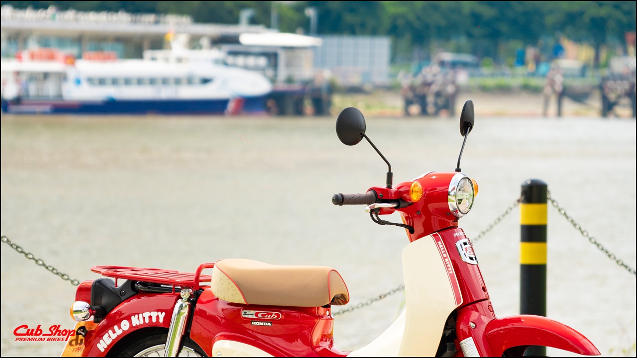 Honda Super Cub 50 Hello Kitty Nhật Bản