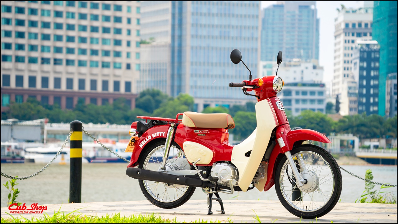 Honda Super Cub 50 Hello Kitty Nhật Bản