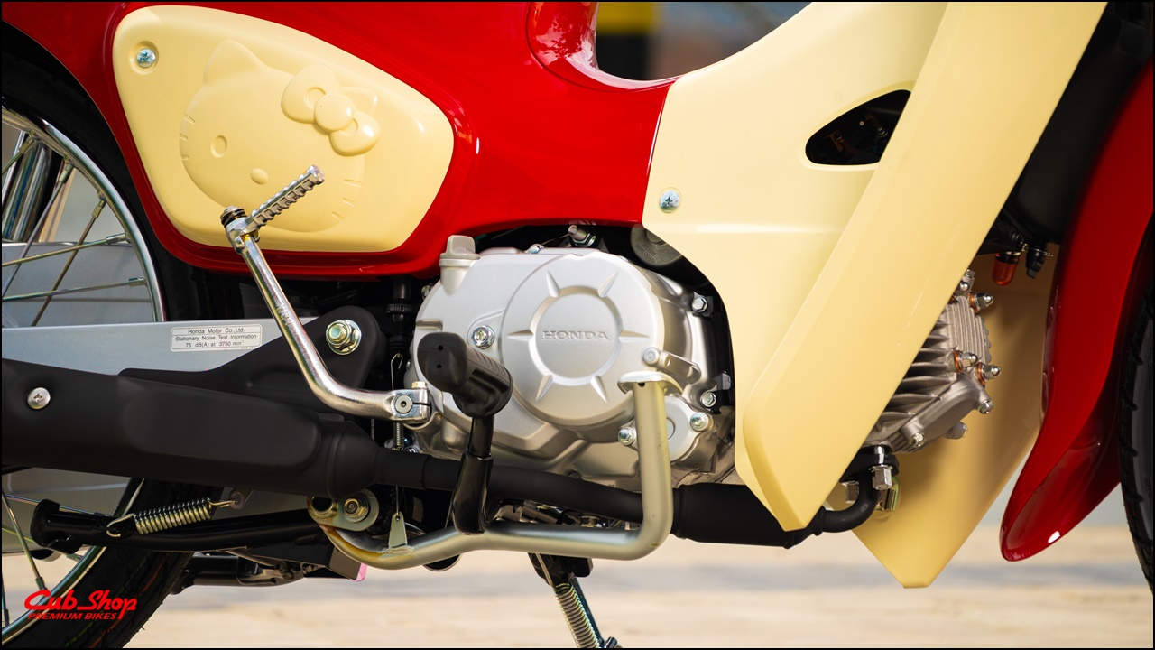 Honda Super Cub 50 Hello Kitty Nhật Bản