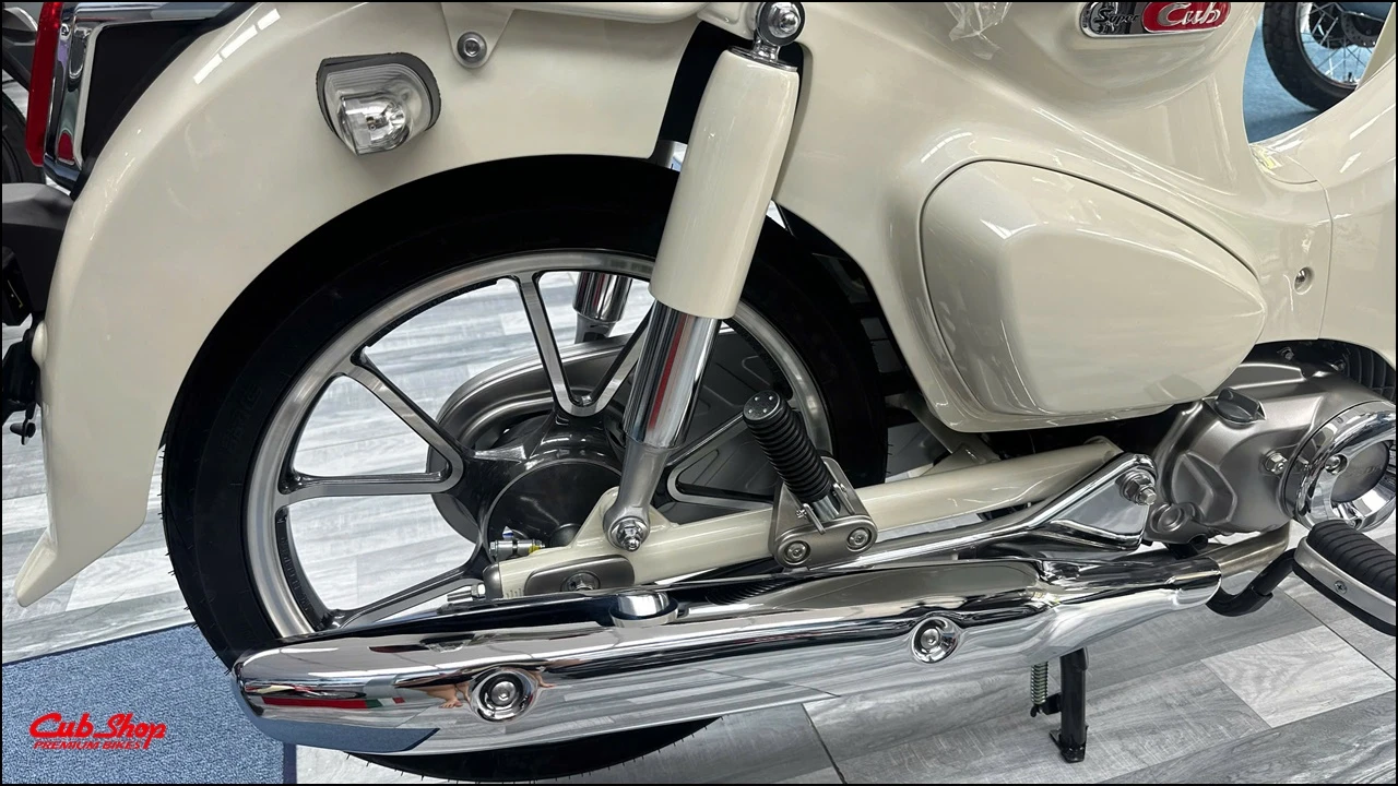 Honda Super Cub C125 Custom Special Edition (10) Honda Super Cub C125 Custom Special Edition
