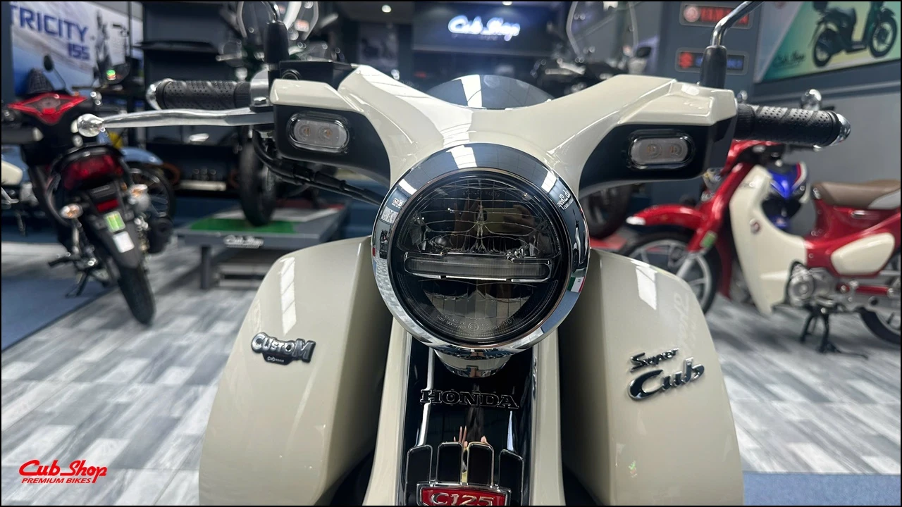 Honda Super Cub C125 Custom Special Edition (5) Honda Super Cub C125 Custom Special Edition