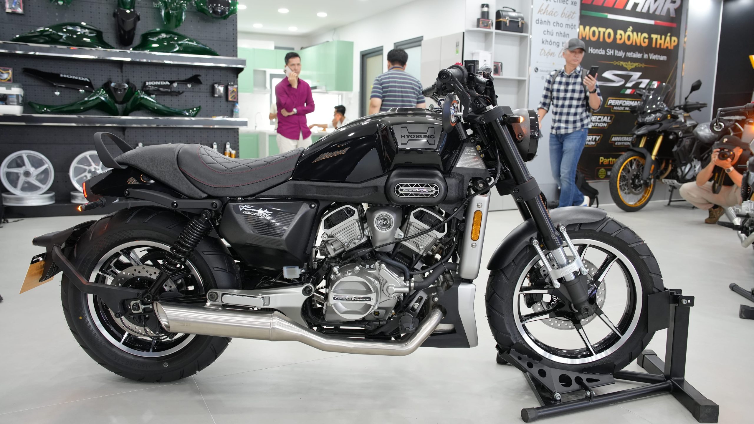 Hyosung GV350X