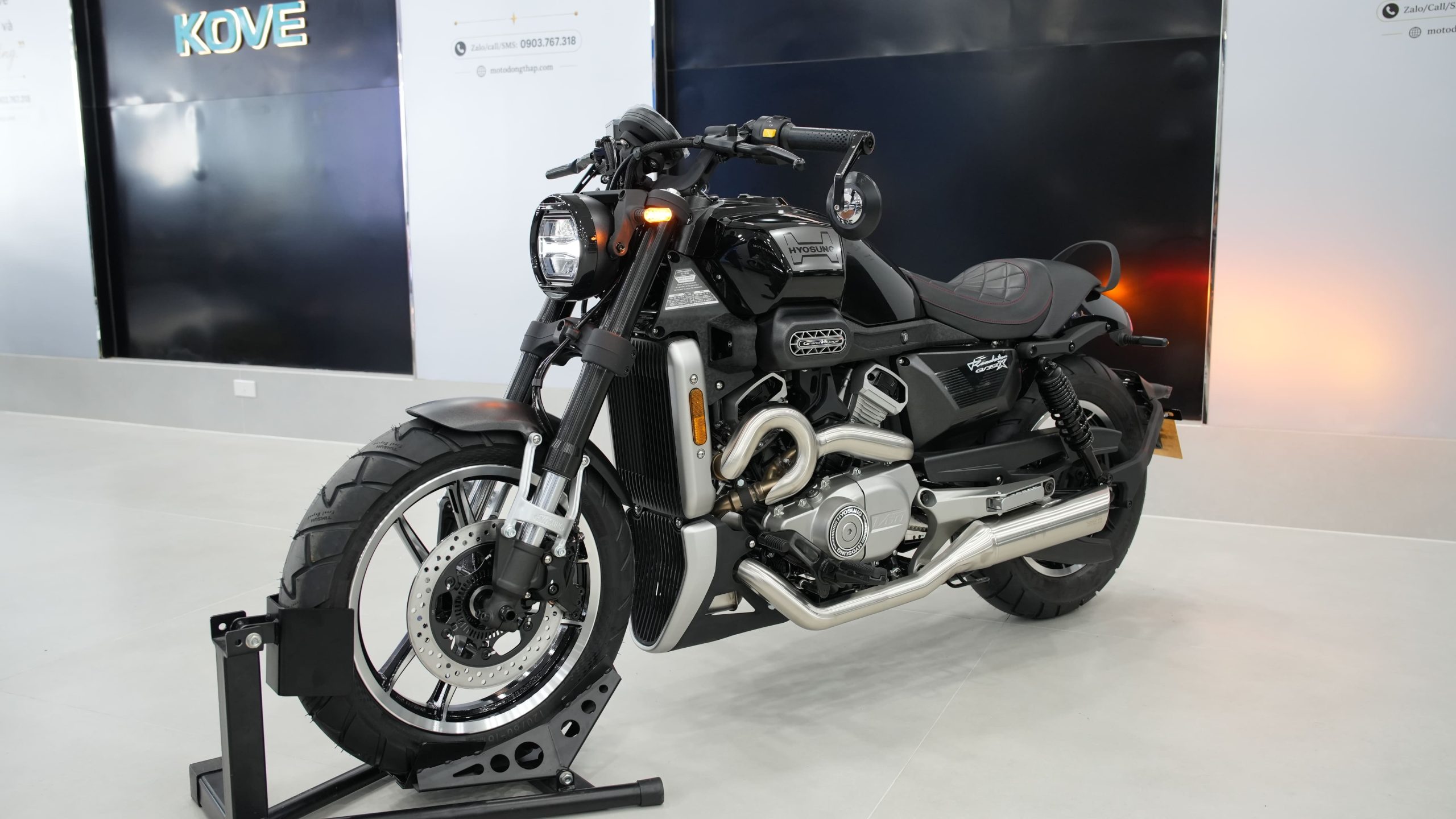 Hyosung GV350X