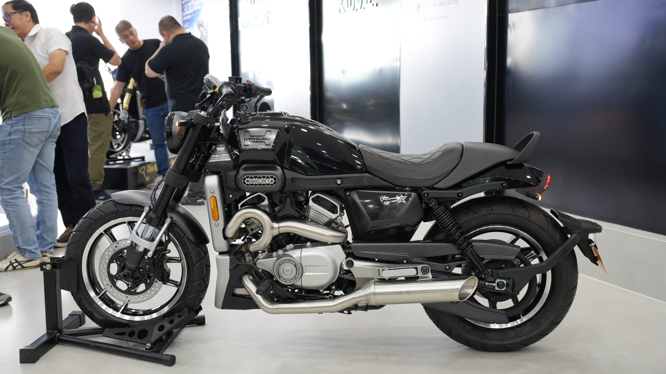Hyosung GV350X