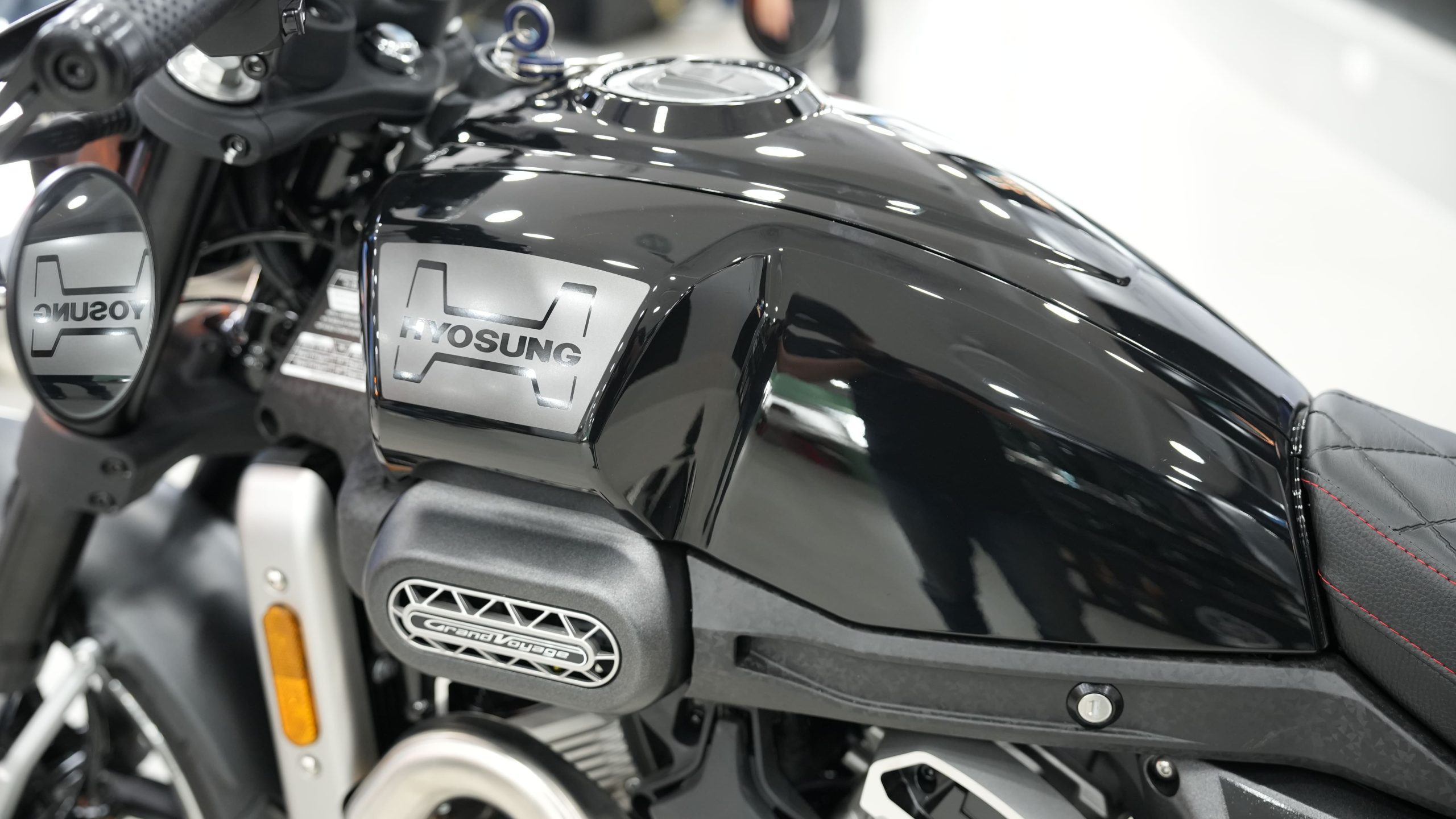 Hyosung GV350X
