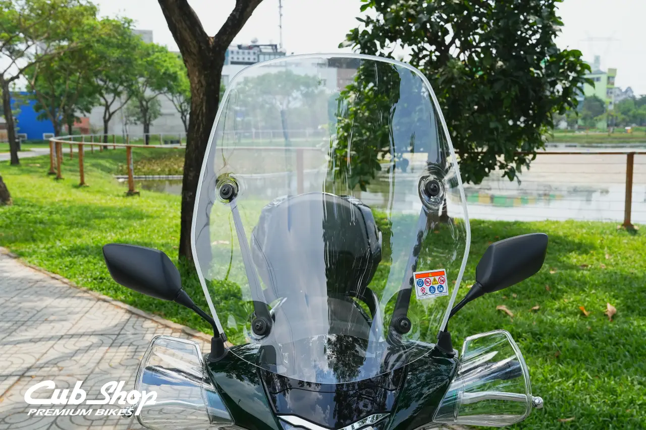Mua xe Honda SH Ý Vetro – phải có 3 món phụ kiện này kèm theo cho sức khỏe của bạn