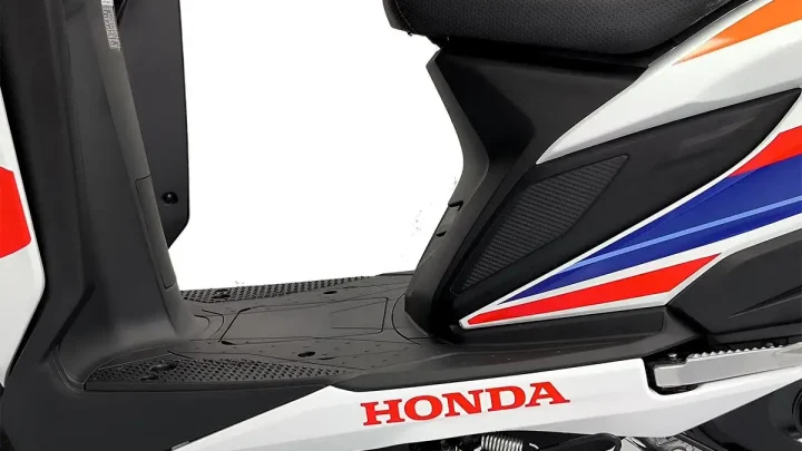 Honda Dio 125 Repsol Edition