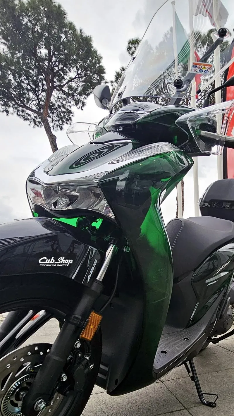 SH150i Vetro 2024