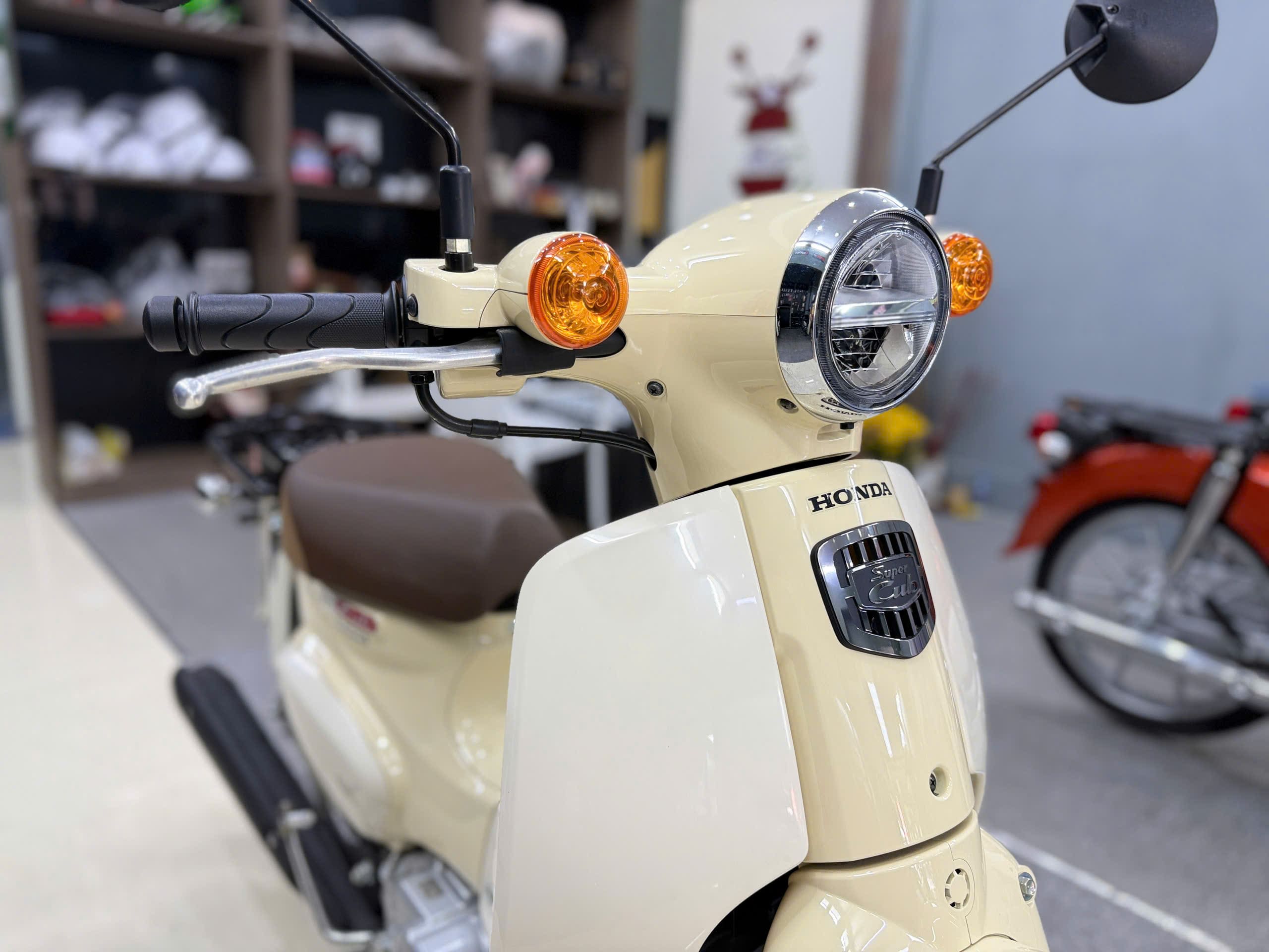 super cub 50cc màu be