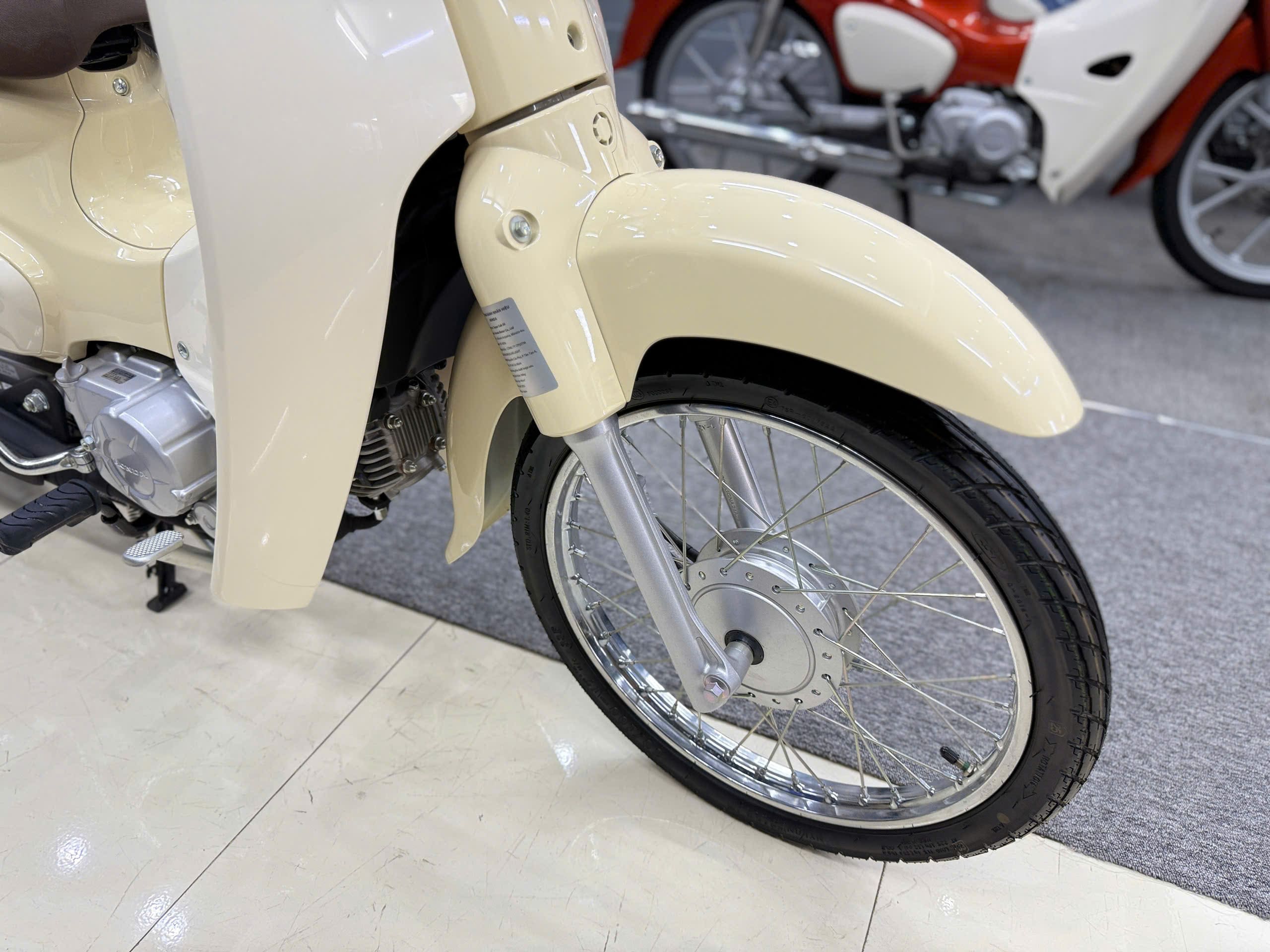super cub 50cc màu be