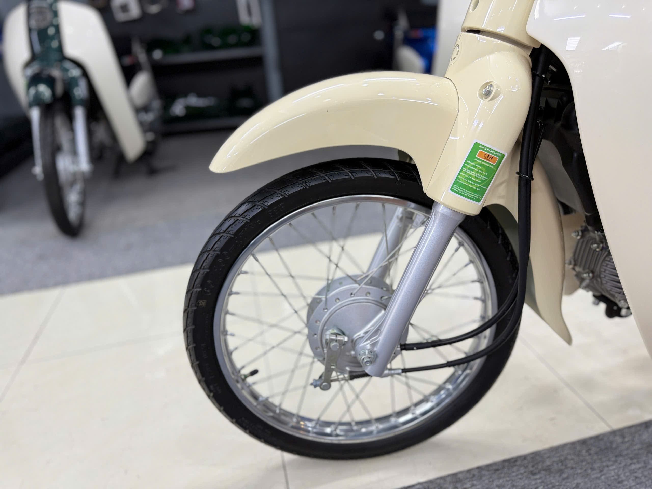 super cub 50cc màu be